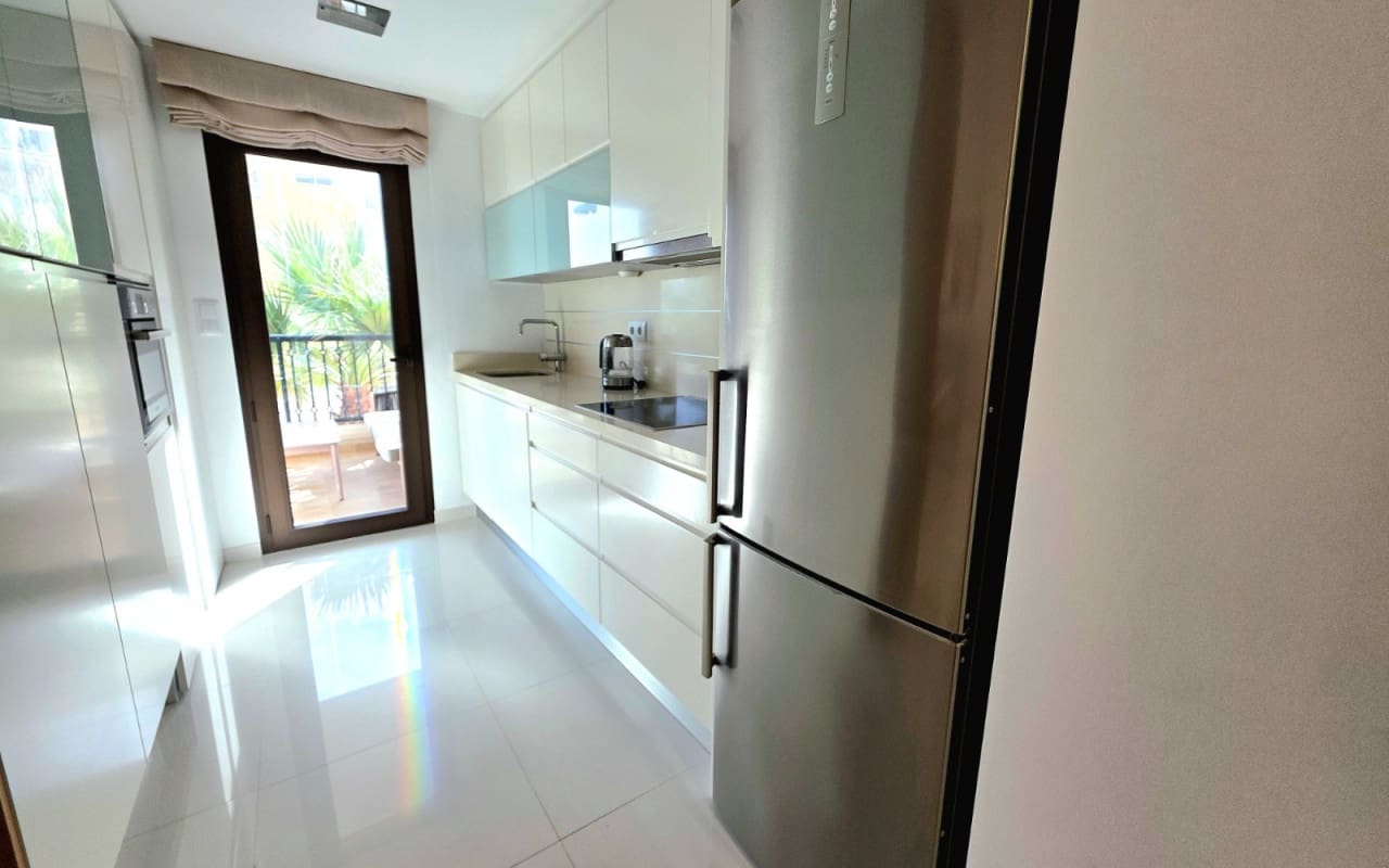 2 Zimmer Strandapartment zu verkaufen in Guardamar del Segura mit Pool - 299.000 € (Ref: 9558940)