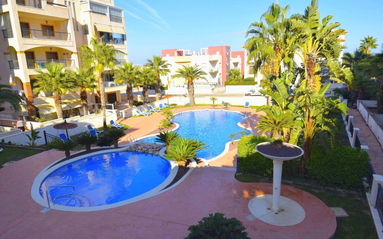 2 Zimmer Strandapartment zu verkaufen in Guardamar del Segura mit Pool - 299.000 € (Ref: 9558940)