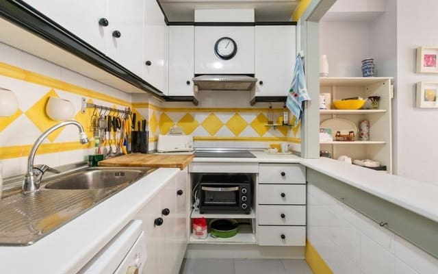 3 soveværelse Lejlighed til salg i Dehesa de Campoamor, Orihuela med swimmingpool - € 240.000 (Ref: 9558942)