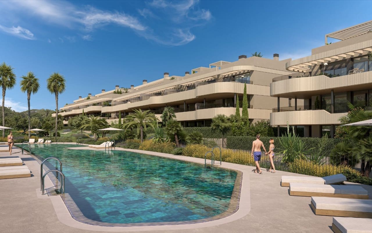 Apartamento de 2 habitaciones en Estepona en venta con piscina - 668.000 € (Ref: 9558945)