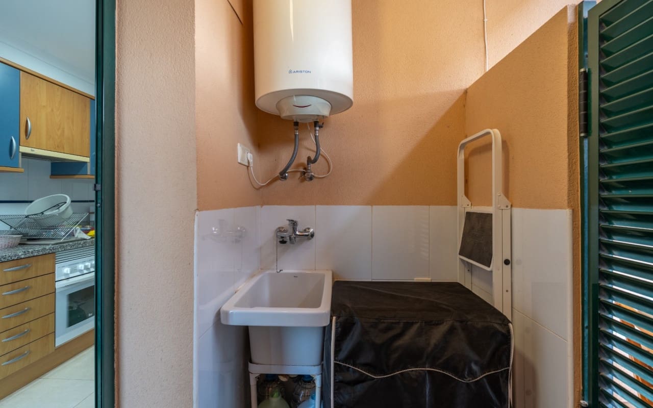 3 Zimmer Strandapartment zu verkaufen in Denia mit Pool - 420.000 € (Ref: 9565622)