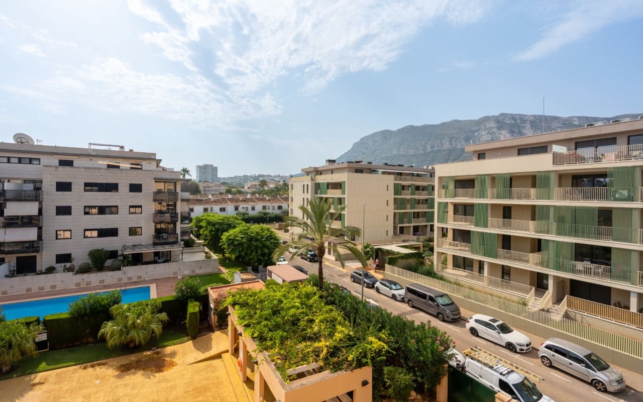3 Zimmer Strandapartment zu verkaufen in Denia mit Pool - 420.000 € (Ref: 9565622)