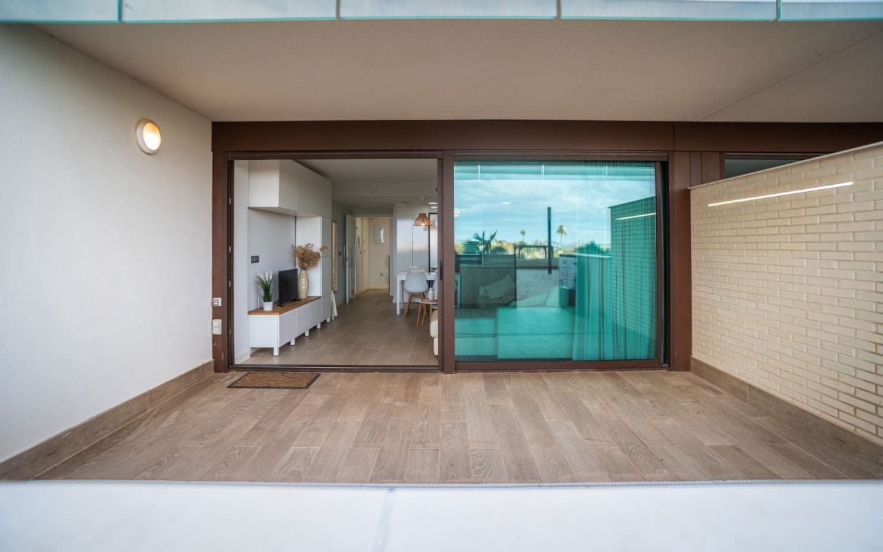 2 sovrum Strandlägenhet till salu i Mar de Cristal med pool - 289 000 € (Ref: 9565627)