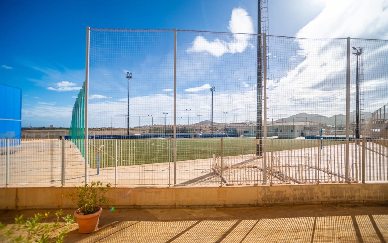 2 sovrum Strandlägenhet till salu i Mar de Cristal med pool - 289 000 € (Ref: 9565627)