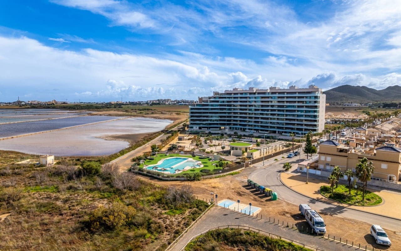 2 sovrum Strandlägenhet till salu i Mar de Cristal med pool - 289 000 € (Ref: 9565627)