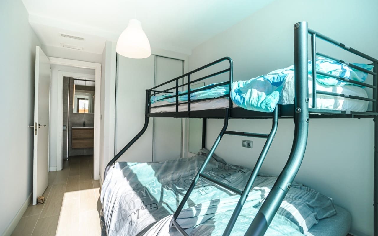 2 sovrum Strandlägenhet till salu i Mar de Cristal med pool - 289 000 € (Ref: 9565627)