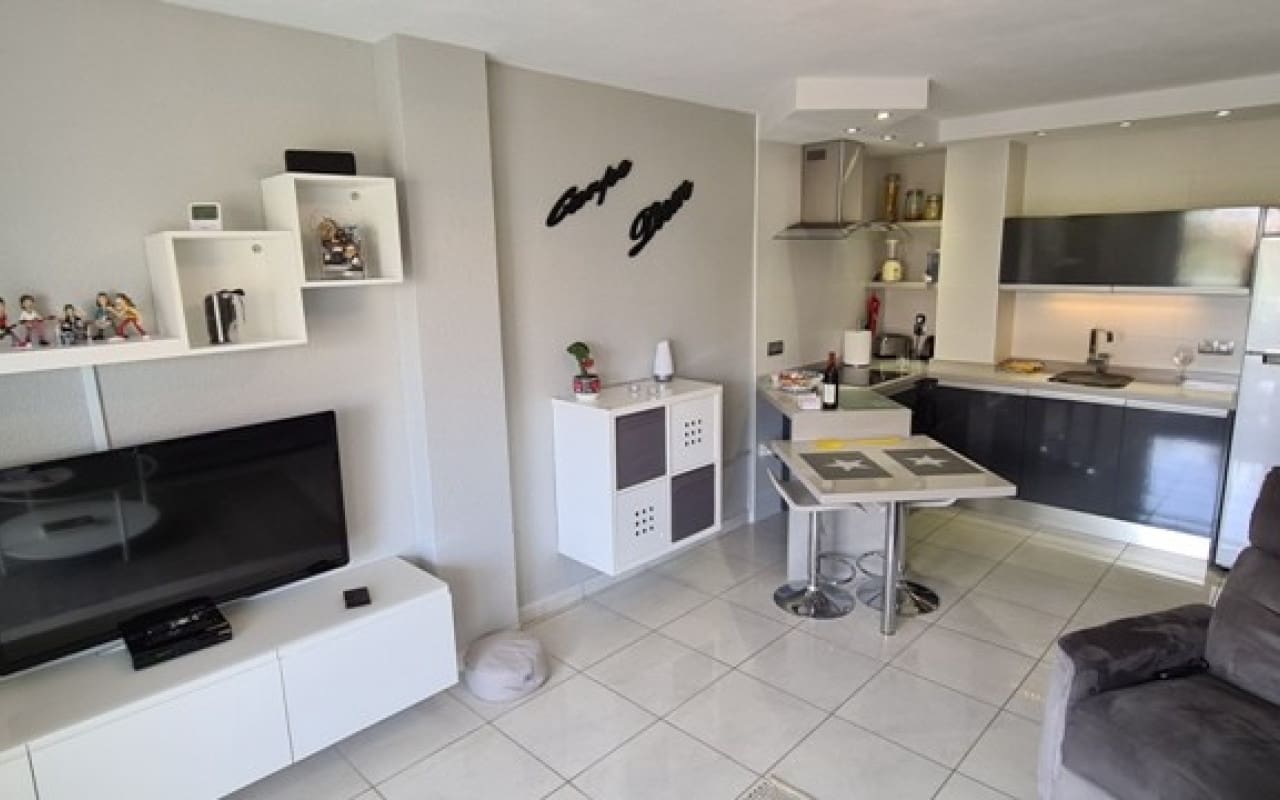 1 Zimmer Apartment zu verkaufen in Orihuela Costa mit Pool - 128.500 € (Ref: 9565630)