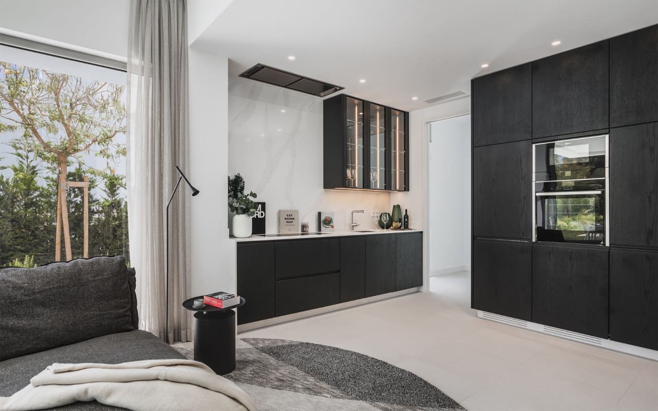 4 soveværelse Villa til salg i Estepona med swimmingpool - € 2.295.000 (Ref: 9569430)