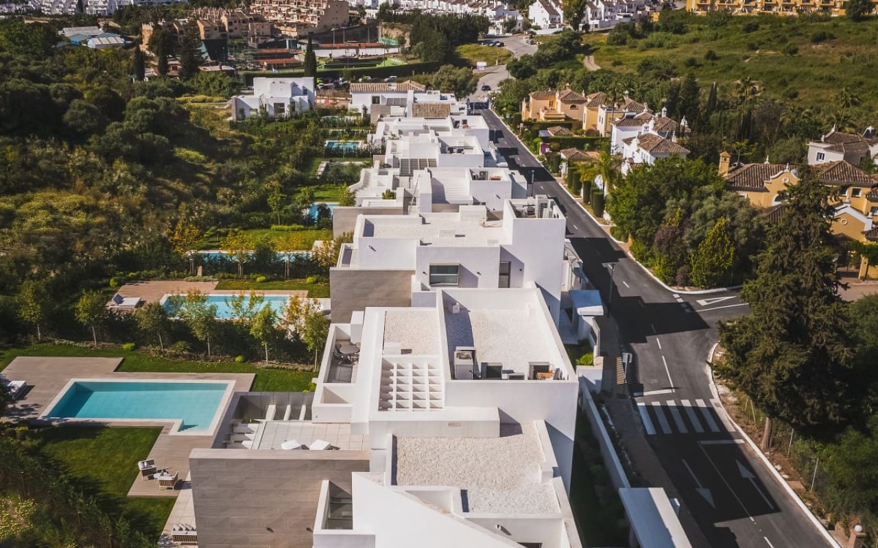 4 soveværelse Villa til salg i Estepona med swimmingpool - € 2.295.000 (Ref: 9569430)