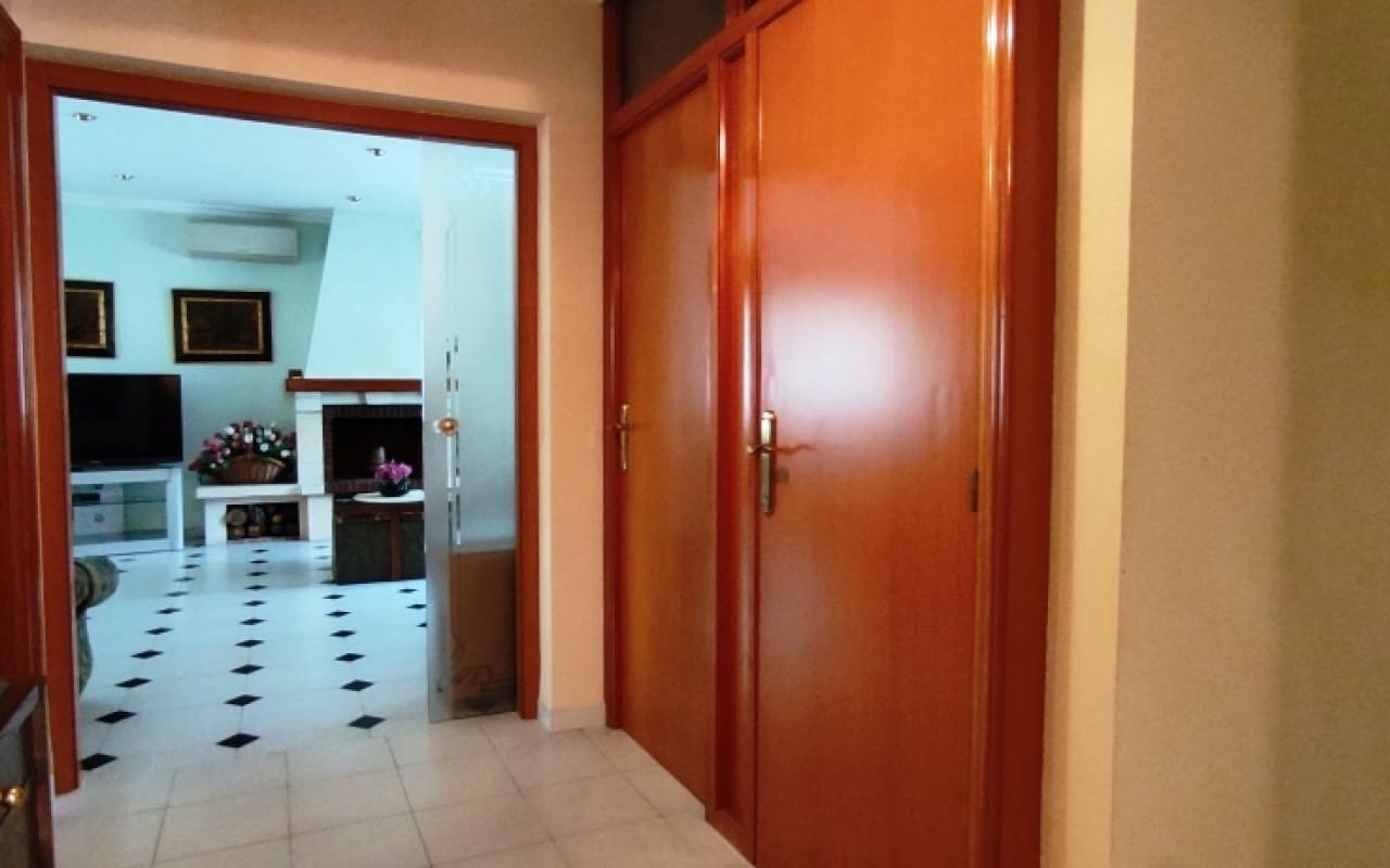 6 slaapkamer Villa te koop in Muro de Alcoy met zwembad - € 350.000 (Ref: 9569431)