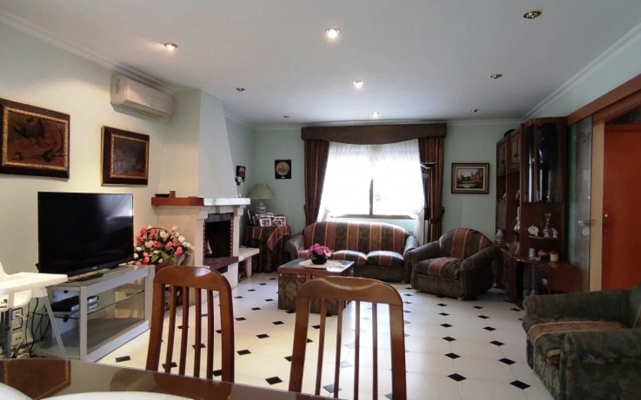 6 slaapkamer Villa te koop in Muro de Alcoy met zwembad - € 350.000 (Ref: 9569431)