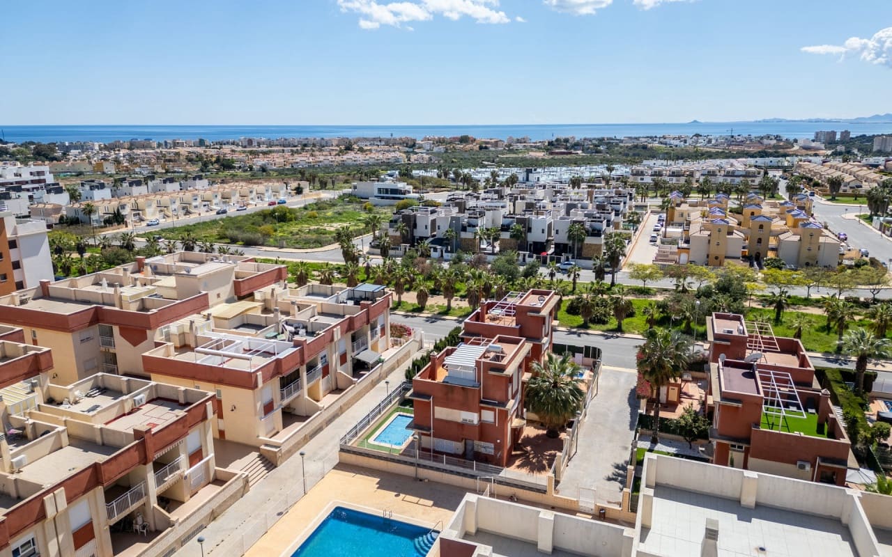 2 sypialnia Apartament na sprzedaż w Orihuela Costa z basenem - 240 500 € (Ref: 9569441)