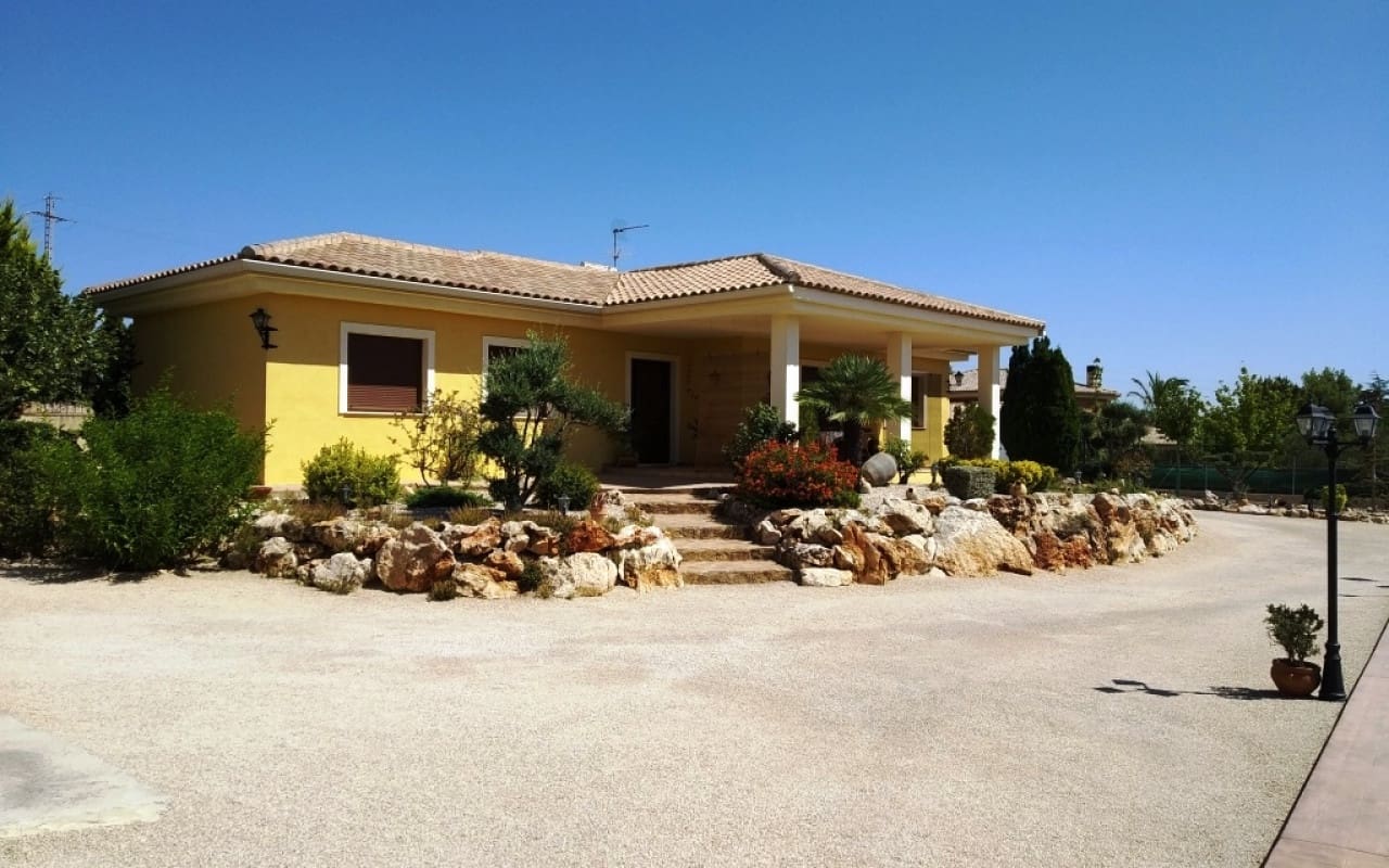 3 sovrum Villa till salu i Ontinyent med pool - 395 000 € (Ref: 9569943)