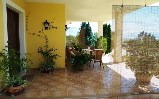 3 makuuhuone Huvila myytävänä paikassa Ontinyent mukana uima-altaan - 395 000 € (Ref: 9569943)