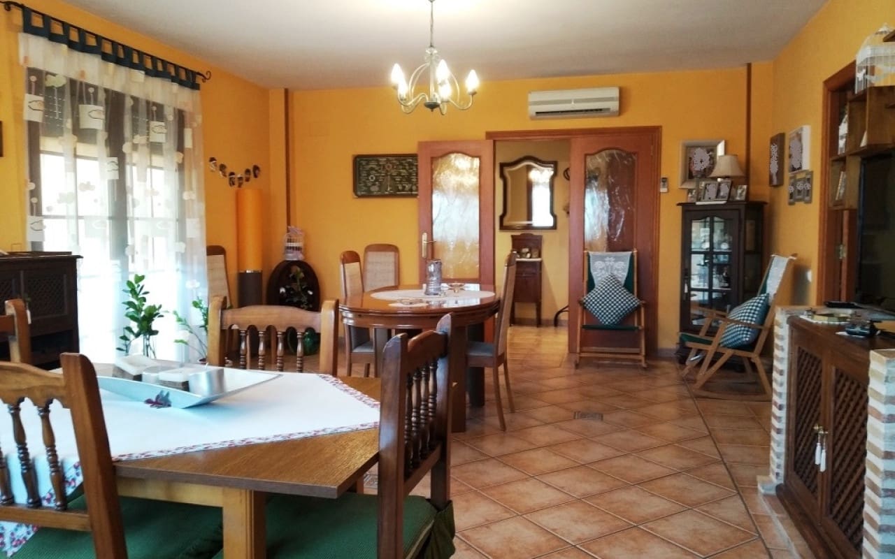 3 sovrum Villa till salu i Ontinyent med pool - 395 000 € (Ref: 9569943)