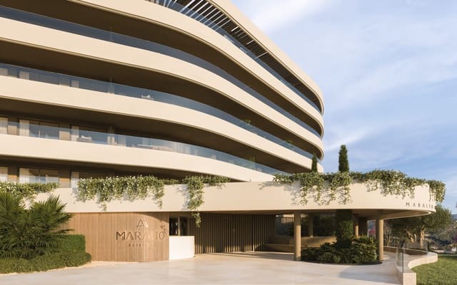 Apartamento de 3 habitaciones en Zona Calvario, Estepona en venta con piscina - 795.000 € (Ref: 9569946)