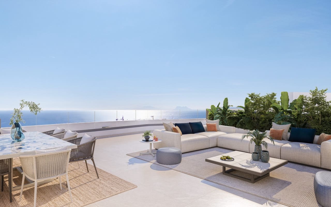 Apartamento de 3 habitaciones en Estepona en venta con piscina - 795.000 € (Ref: 9569946)