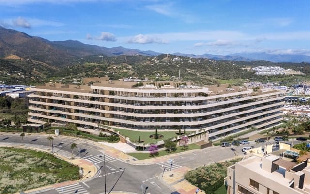 Apartamento de 3 habitaciones en Zona Calvario, Estepona en venta con piscina - 795.000 € (Ref: 9569946)