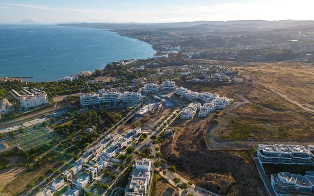 Apartamento de 3 habitaciones en Huerta Nueva, Estepona en venta con piscina - 685.000 € (Ref: 9569948)