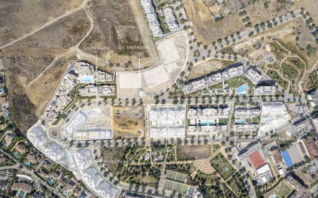 Apartamento de 3 habitaciones en Huerta Nueva, Estepona en venta con piscina - 685.000 € (Ref: 9569948)