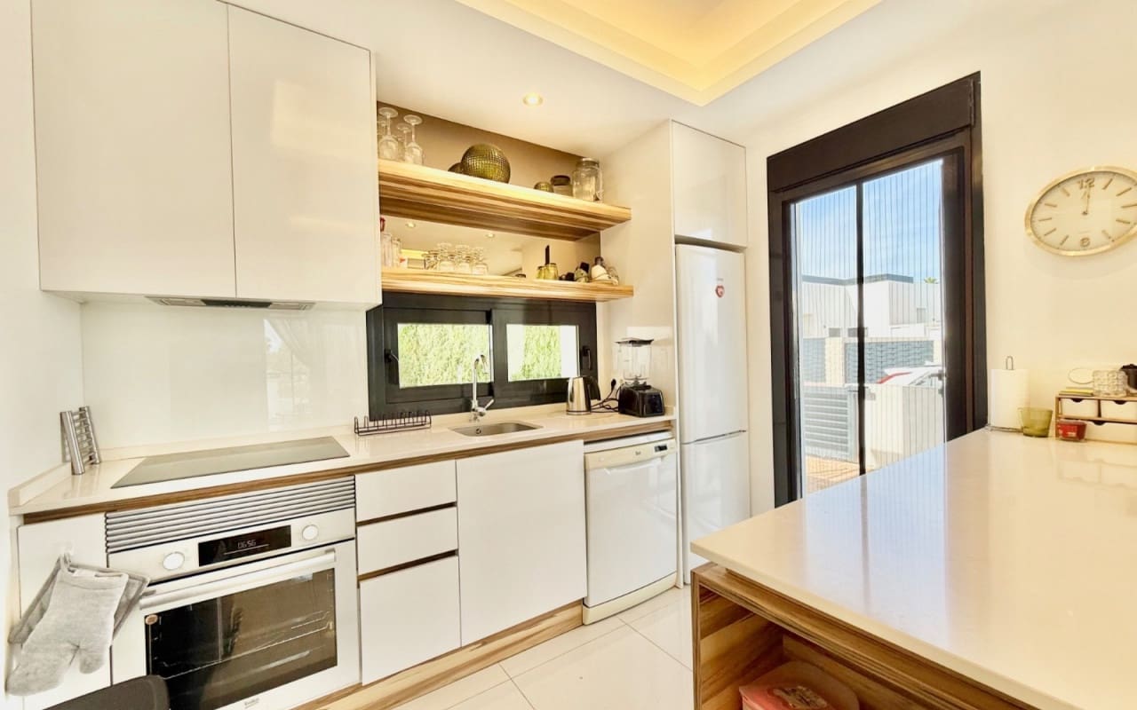 3 quarto Casa em Banda para venda em Ciudad Quesada com piscina - 340 000 € (Ref: 9572118)