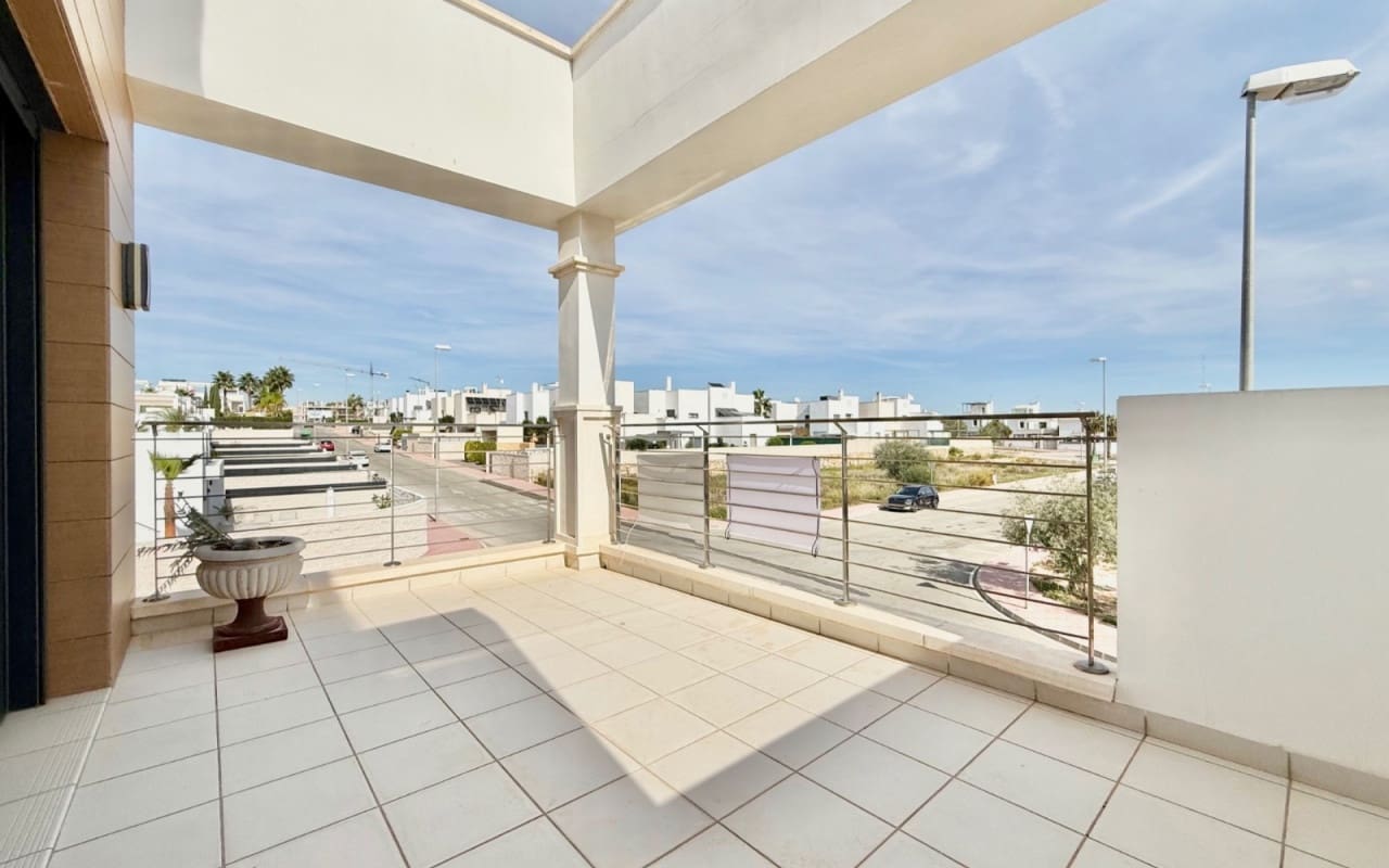 3 quarto Casa em Banda para venda em Ciudad Quesada com piscina - 340 000 € (Ref: 9572118)