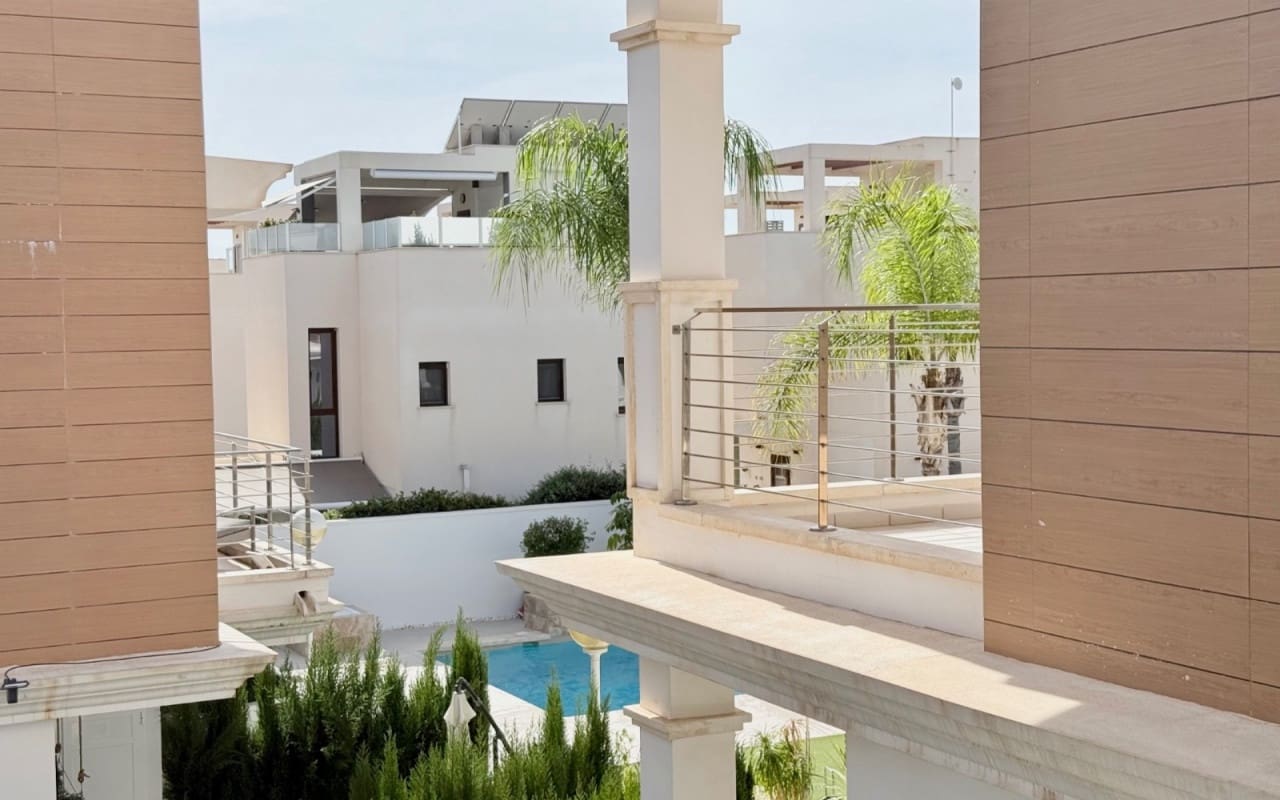 3 quarto Casa em Banda para venda em Ciudad Quesada com piscina - 340 000 € (Ref: 9572118)