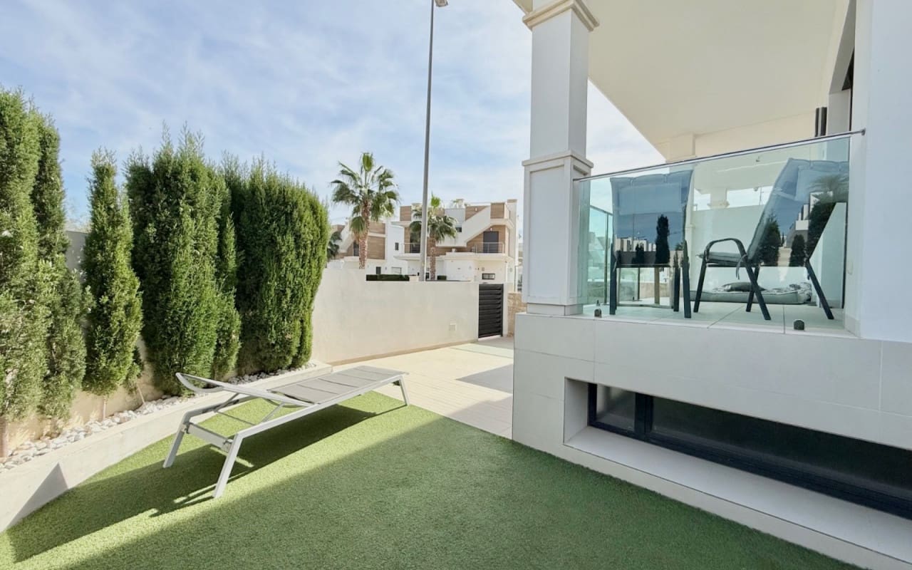 3 quarto Casa em Banda para venda em Ciudad Quesada com piscina - 340 000 € (Ref: 9572118)