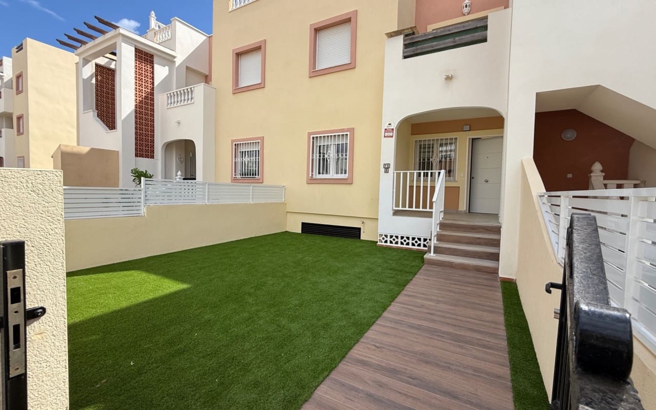 2 chambre Maison de Ville à vendre à Cabo Roig avec piscine - 205 900 € (Ref: 9572119)