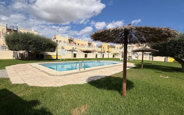 2 slaapkamer Huis te koop in Cabo Roig, Orihuela met zwembad - € 205.900 (Ref: 9572119)
