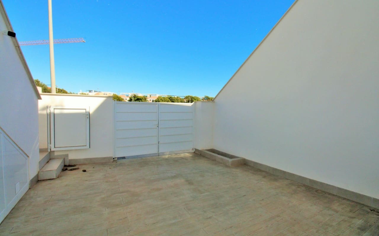 2 bedroom Townhouse for sale in Pilar de la Horadada with pool - € 299,995 (Ref: 9572120)