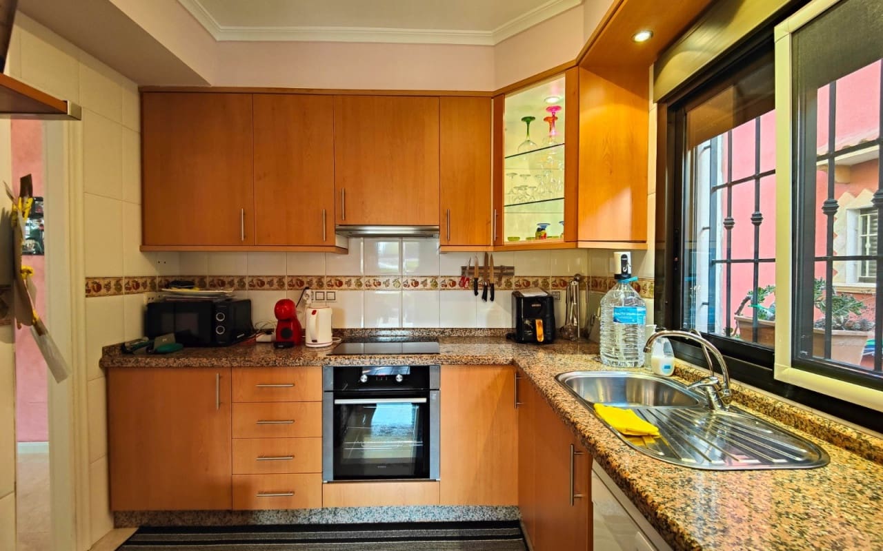 3 sypialnia Willa na sprzedaż w El Raso z basenem - 365 000 € (Ref: 9572121)