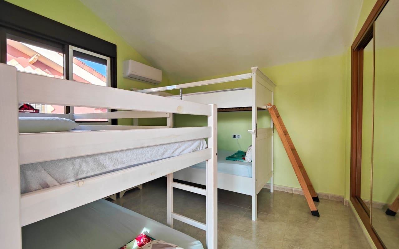 3 sypialnia Willa na sprzedaż w El Raso z basenem - 365 000 € (Ref: 9572121)