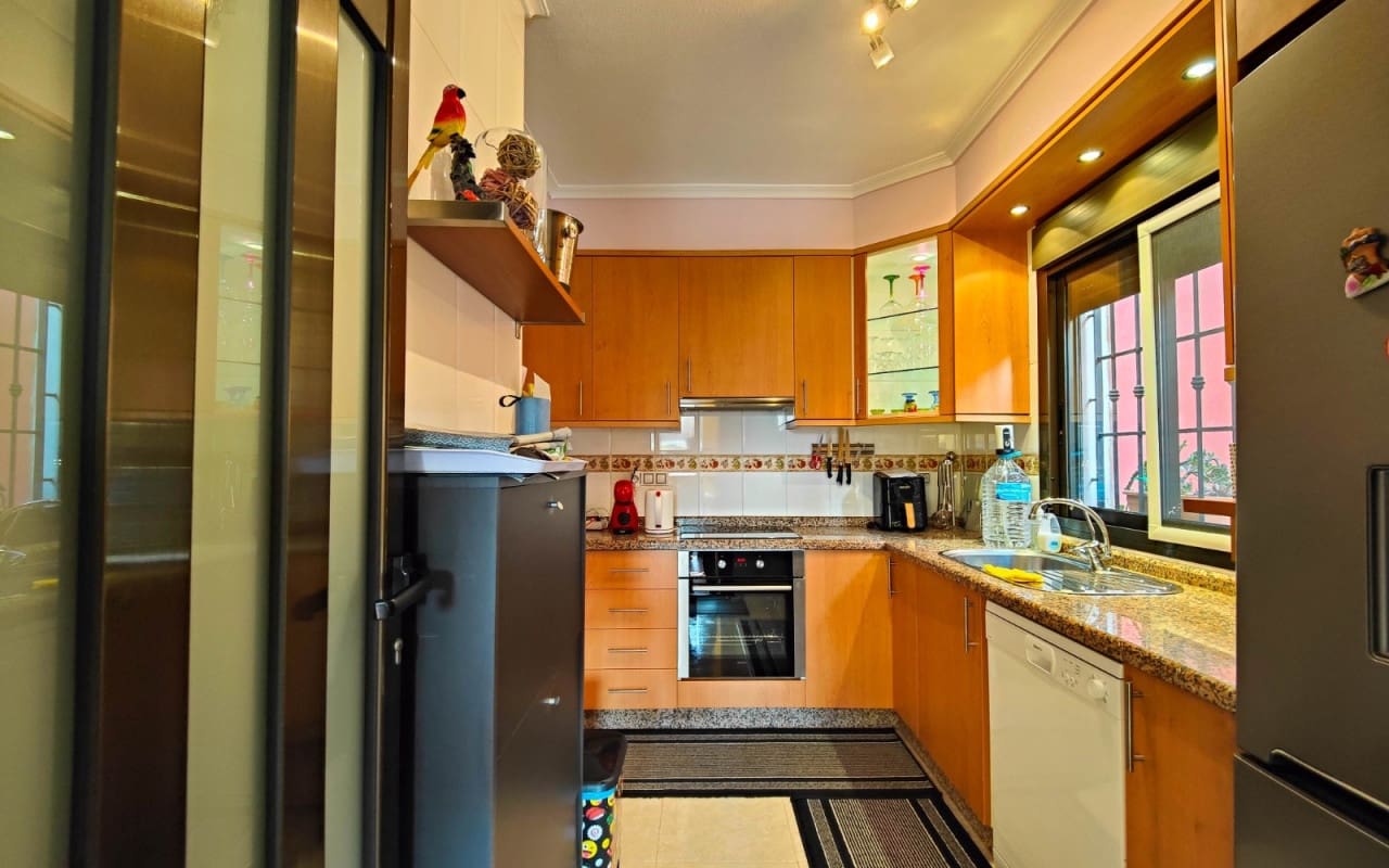 3 sypialnia Willa na sprzedaż w El Raso z basenem - 365 000 € (Ref: 9572121)