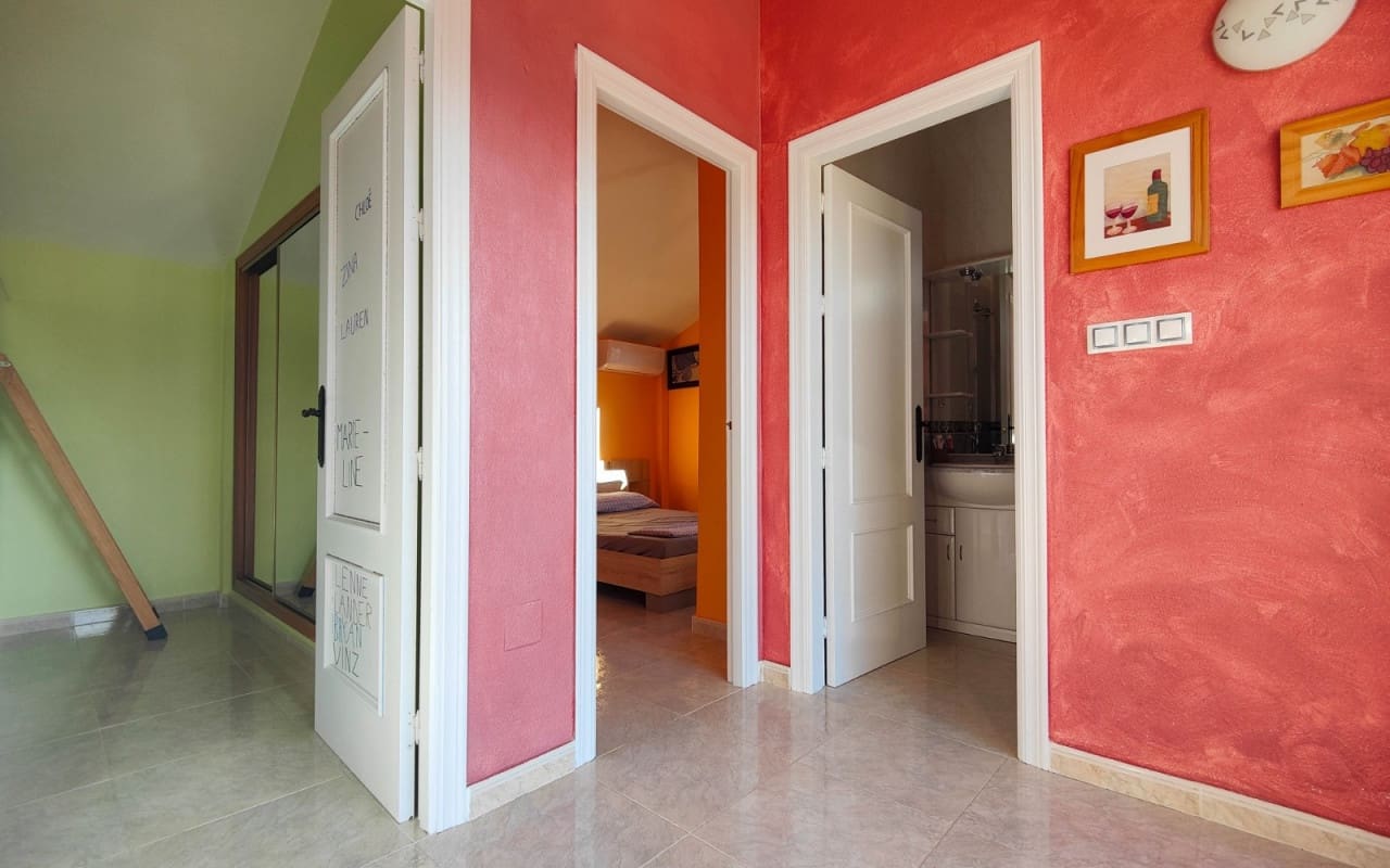 3 sypialnia Willa na sprzedaż w El Raso z basenem - 365 000 € (Ref: 9572121)