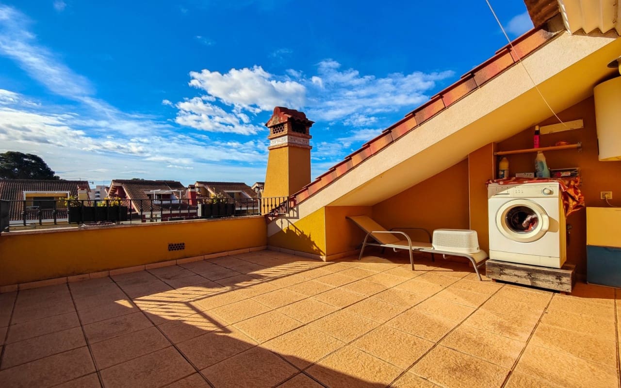 3 sypialnia Willa na sprzedaż w El Raso z basenem - 365 000 € (Ref: 9572121)