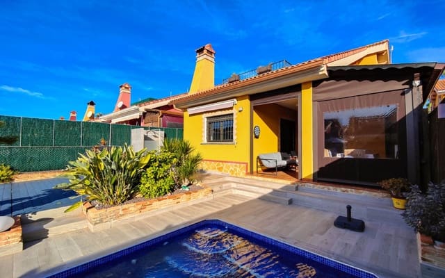 3 sypialnia Willa na sprzedaż w El Raso, Guardamar del Segura z basenem - 365 000 € (Ref: 9572121)