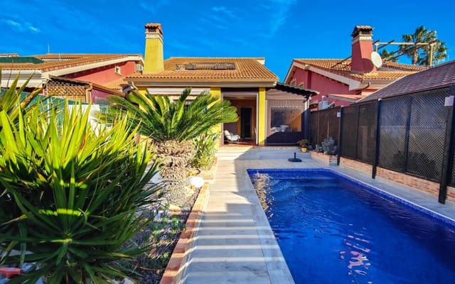 3 sypialnia Willa na sprzedaż w El Raso, Guardamar del Segura z basenem - 365 000 € (Ref: 9572121)