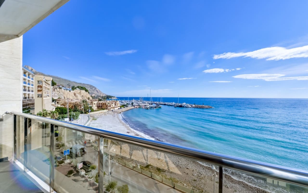 4 soveværelse Strandlejlighed til salg i Altea med swimmingpool - € 680.000 (Ref: 9572129)