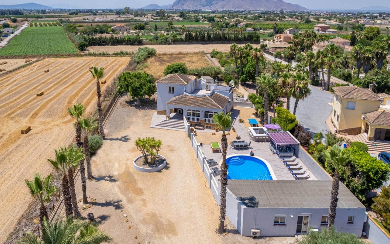 4 sypialnia Finka/Dom wiejski na sprzedaż w Catral z basenem - 565 000 € (Ref: 9572130)