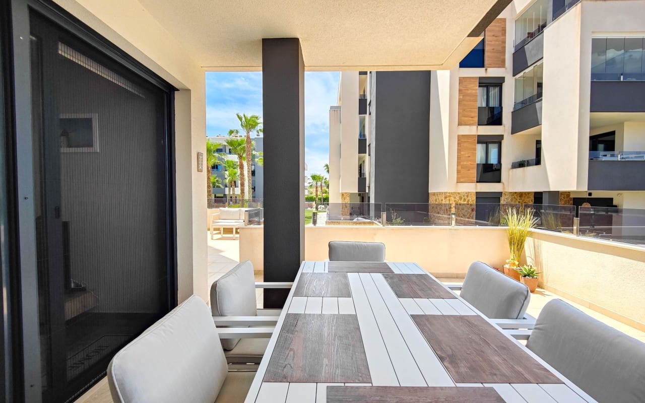 Apartamento de 2 habitaciones en Los Altos en venta con piscina - 269.000 € (Ref: 9572132)