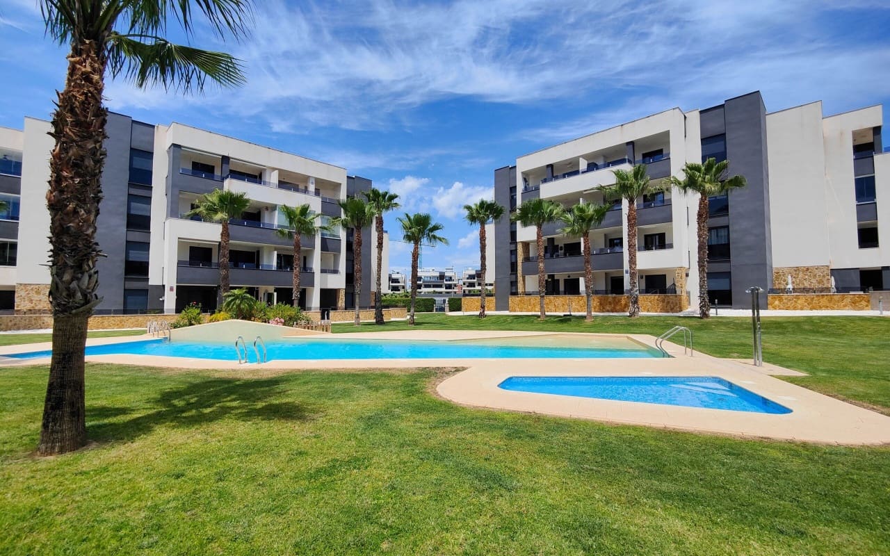 Apartamento de 2 habitaciones en Los Altos en venta con piscina - 269.000 € (Ref: 9572132)
