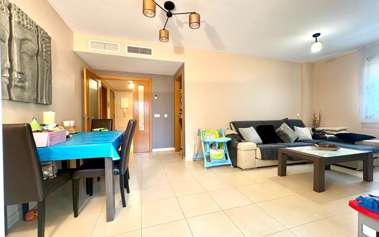 3 bedroom Apartment for sale in Denia with pool - € 285,000 (Ref: 9596453)