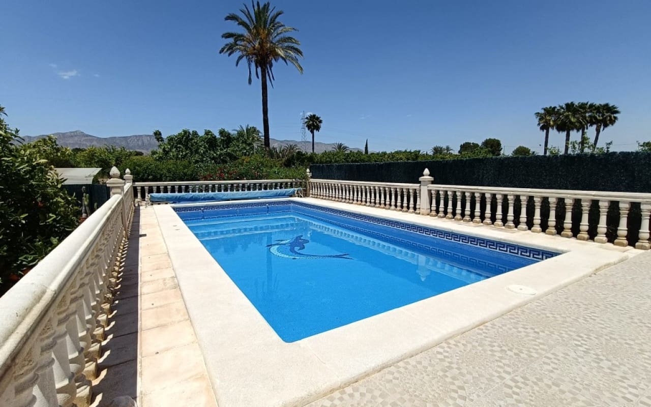 3 chambre Finca/Maison de Campagne à vendre à Albatera avec piscine - 330 000 € (Ref: 9596458)