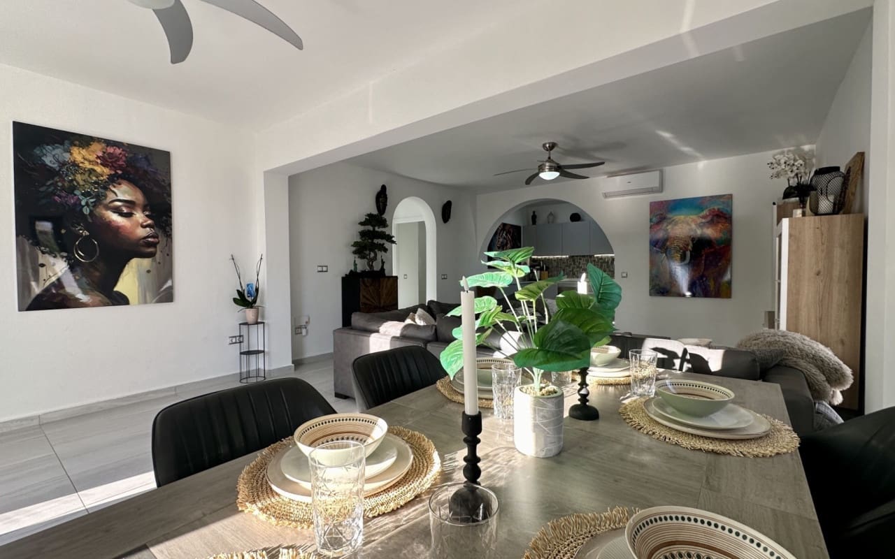 5 makuuhuone Huvila myytävänä paikassa Ciudad Quesada mukana uima-altaan - 498 000 € (Ref: 9602995)