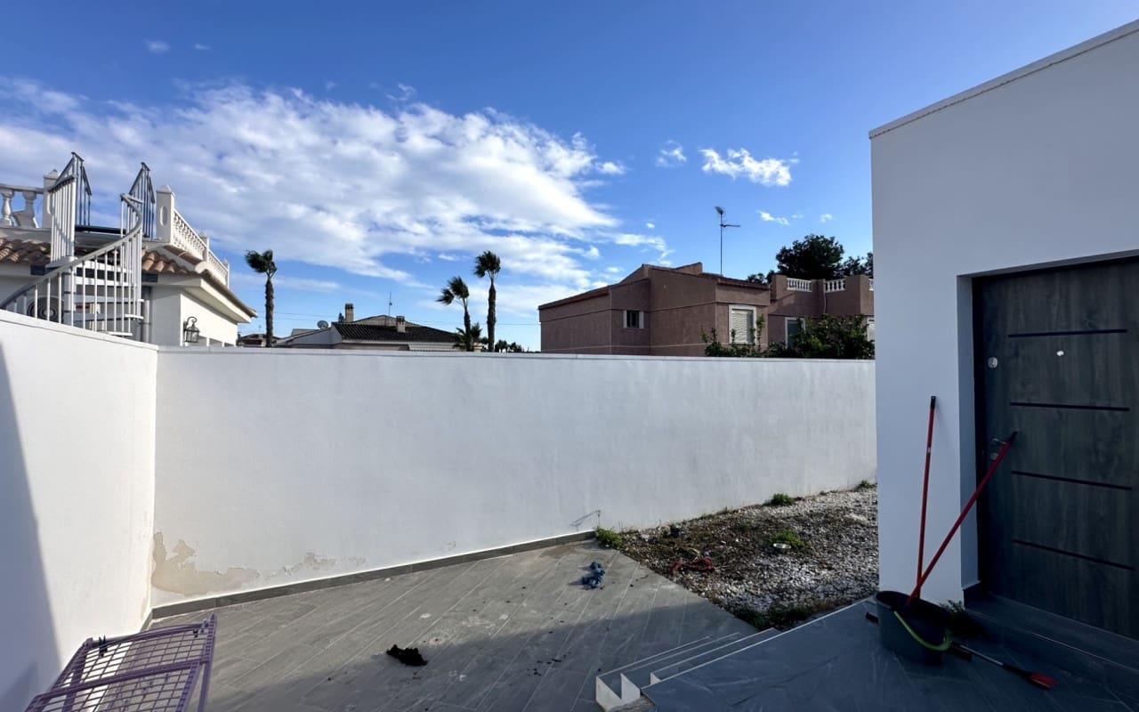 5 makuuhuone Huvila myytävänä paikassa Ciudad Quesada mukana uima-altaan - 498 000 € (Ref: 9602995)