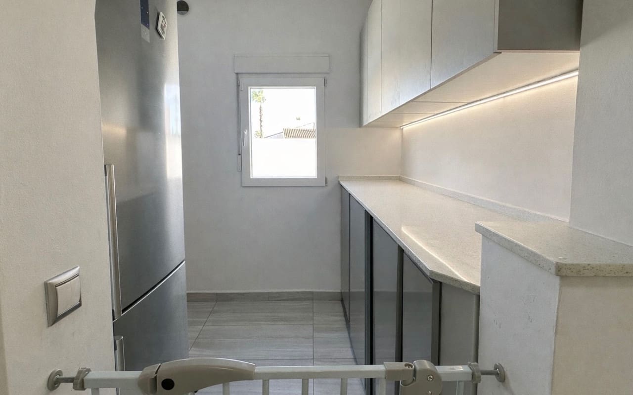 5 makuuhuone Huvila myytävänä paikassa Ciudad Quesada mukana uima-altaan - 498 000 € (Ref: 9602995)