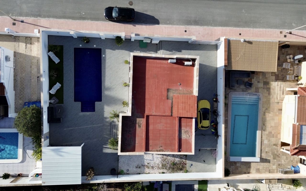 5 makuuhuone Huvila myytävänä paikassa Ciudad Quesada mukana uima-altaan - 498 000 € (Ref: 9602995)