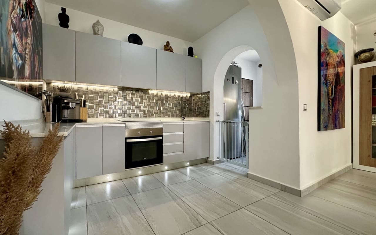 5 makuuhuone Huvila myytävänä paikassa Ciudad Quesada mukana uima-altaan - 498 000 € (Ref: 9602995)