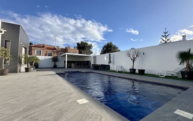 5 makuuhuone Huvila myytävänä paikassa Ciudad Quesada, Rojales mukana uima-altaan - 498 000 € (Ref: 9602995)